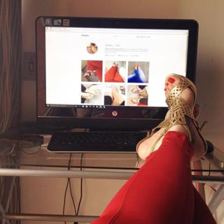 Jaqueline Mello feet photo thumbnail