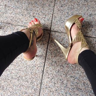 Jaqueline Mello feet photo thumbnail