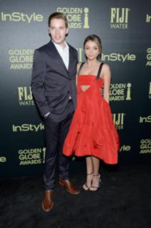 Sarah Hyland feet photo thumbnail