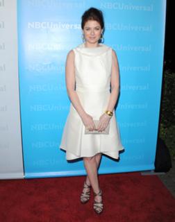 Debra Messing feet photo thumbnail