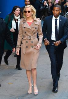 Jennifer Lawrence feet photo thumbnail