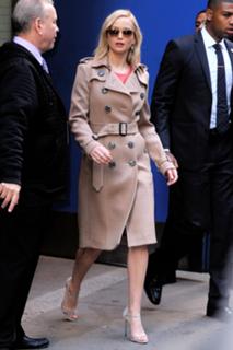 Jennifer Lawrence feet photo thumbnail