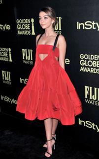 Sarah Hyland feet photo thumbnail