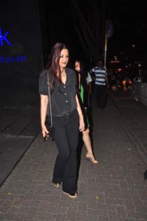 Sonali Bendre feet photo thumbnail