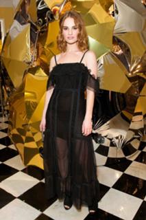 Lily James feet photo thumbnail