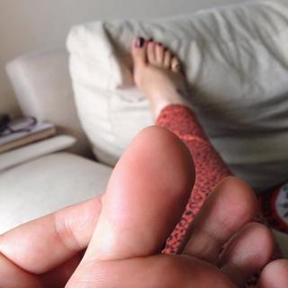 Jaqueline Mello feet photo thumbnail