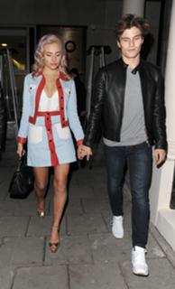 Pixie Lott feet photo thumbnail