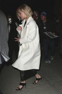 Jennifer Lawrence feet photo thumbnail