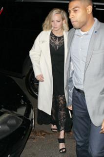 Jennifer Lawrence feet photo thumbnail