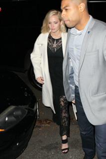 Jennifer Lawrence feet photo thumbnail