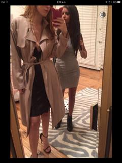 Bella Thorne feet photo thumbnail