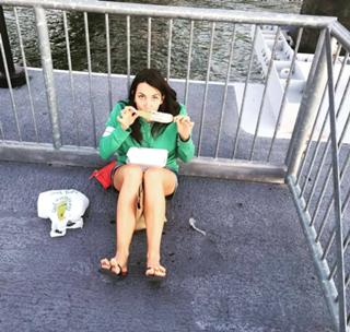 Irene Junquera feet photo thumbnail