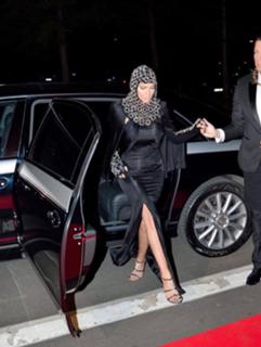 Jelena Karleusa feet photo thumbnail