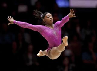 Simone Biles feet photo thumbnail
