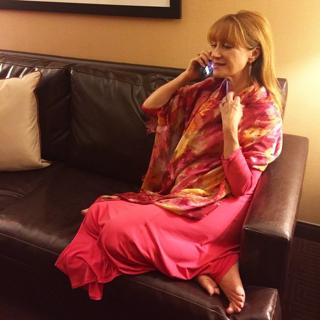 Jane Seymour feet photo thumbnail