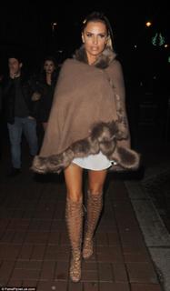 Katie Price feet photo thumbnail