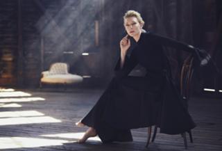 Cate Blanchett feet photo thumbnail