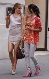 Katie Cassidy feet photo thumbnail