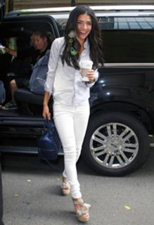 Jessica Szohr feet photo thumbnail