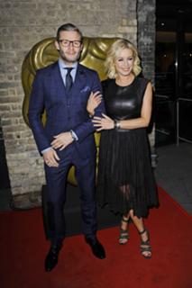 Denise Van Outen feet photo thumbnail