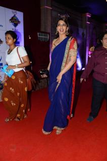 Sonali Bendre feet photo thumbnail