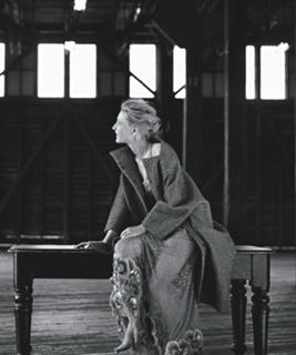 Cate Blanchett feet photo thumbnail