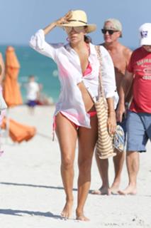 Eva Longoria feet photo thumbnail