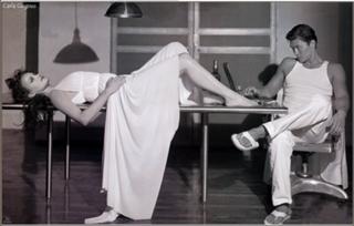 Carla Gugino feet photo thumbnail