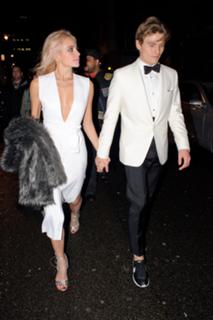 Pixie Lott feet photo thumbnail