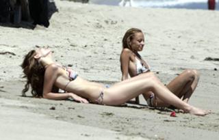 Mischa Barton feet photo thumbnail