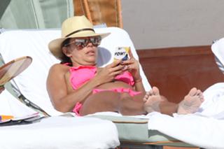 Eva Longoria feet photo thumbnail