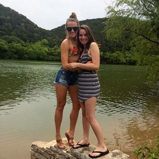 Shantel VanSanten feet photo thumbnail