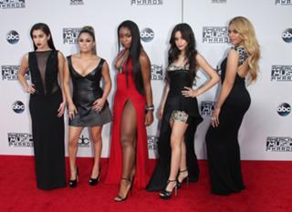 Camila Cabello feet photo thumbnail