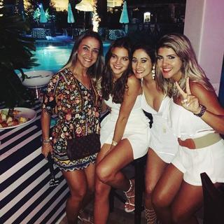 Bruna Marquezine feet photo thumbnail