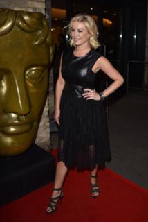 Denise Van Outen feet photo thumbnail
