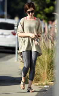 Lily Collins feet photo thumbnail