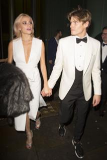 Pixie Lott feet photo thumbnail