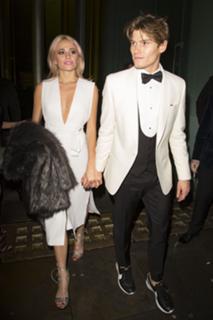 Pixie Lott feet photo thumbnail