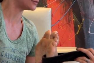 Grazi Massafera feet photo thumbnail