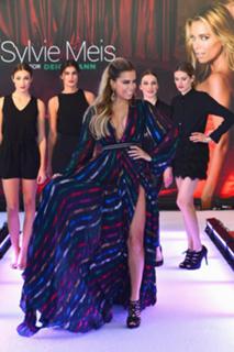 Sylvie Meis feet photo thumbnail