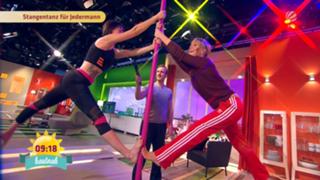 Alina Merkau feet photo thumbnail