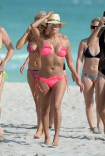 Eva Longoria feet photo thumbnail