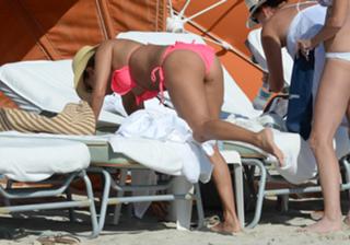 Eva Longoria feet photo thumbnail