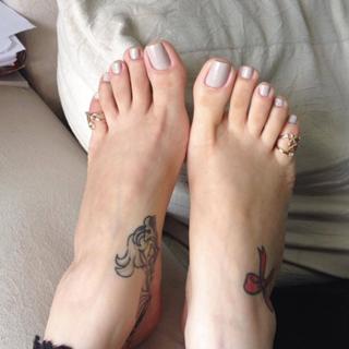 Jaqueline Mello feet photo thumbnail