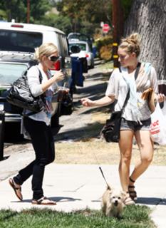 Brittany Snow feet photo thumbnail