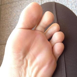 Jaqueline Mello feet photo thumbnail