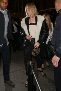 Jennifer Lawrence feet photo thumbnail