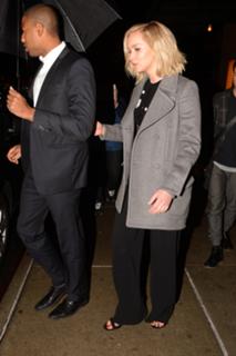 Jennifer Lawrence feet photo thumbnail