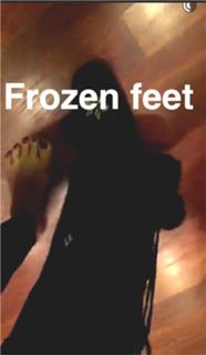 Jessica Alba feet photo thumbnail