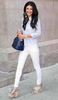 Jessica Szohr feet photo thumbnail